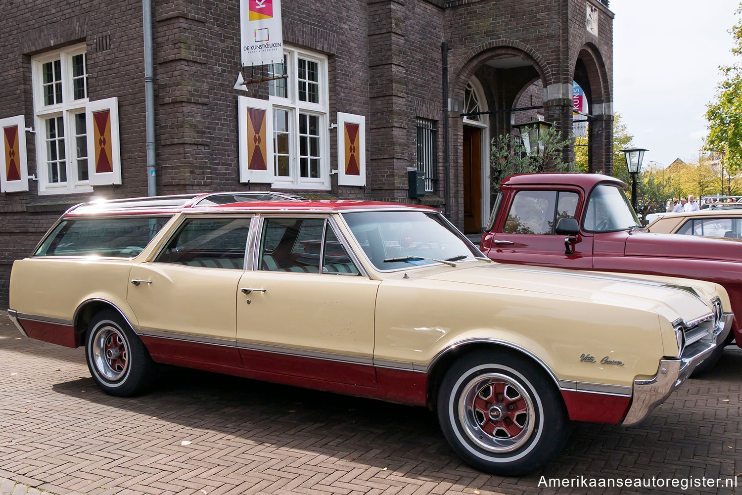 Oldsmobile Vista Cruiser uit 1966